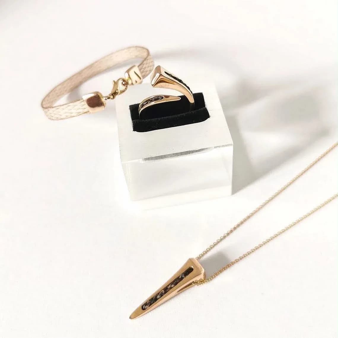 Collection Clou de Toi Ausica - haute joaillerie en crin de cheval
